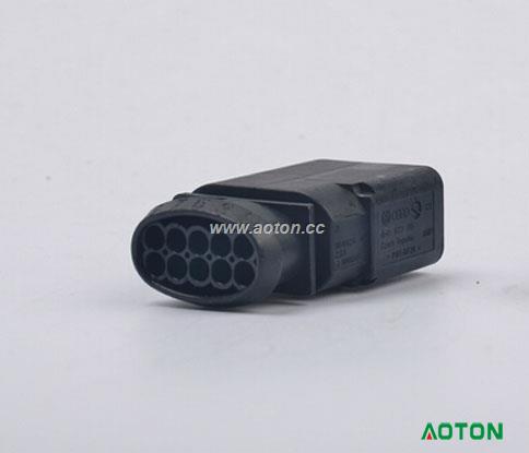 VW 6H0973815 